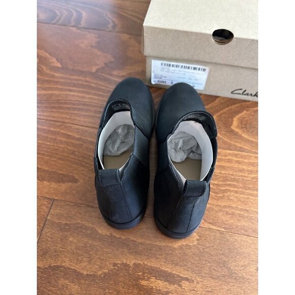Clarks Women's 5.5 M Memi Top Ankle Boot Black Leather Slip On NEW - Picture 6 of 8
